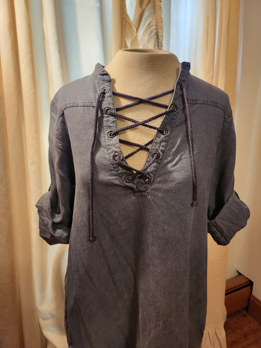 cloth & stone faded blue chambray top